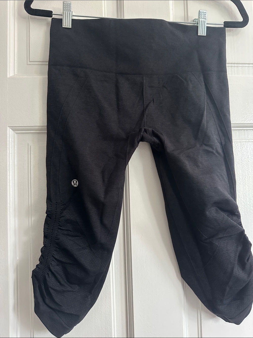 Lululemon Black Cropped Athletic Leggings